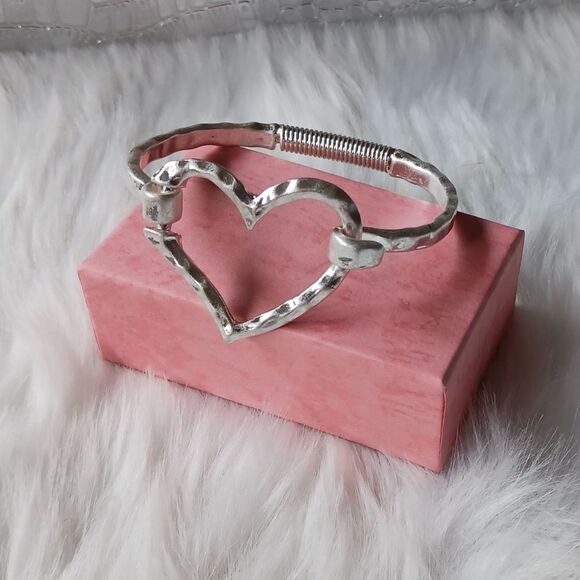 Sterling Silver Hammered Metal Heart Bangle Bracelet - Picture 4 of 10